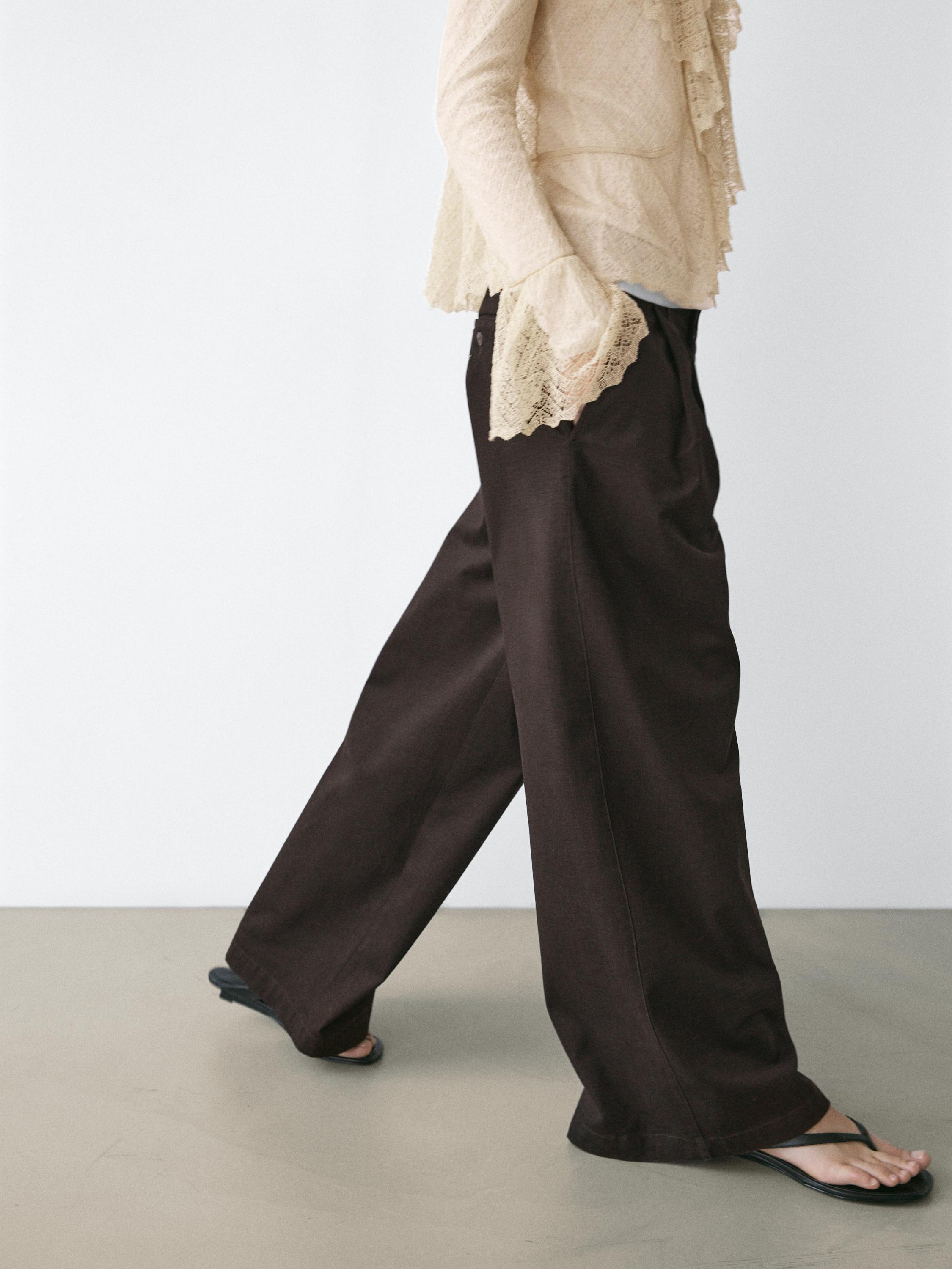Wide-leg trousers with darts